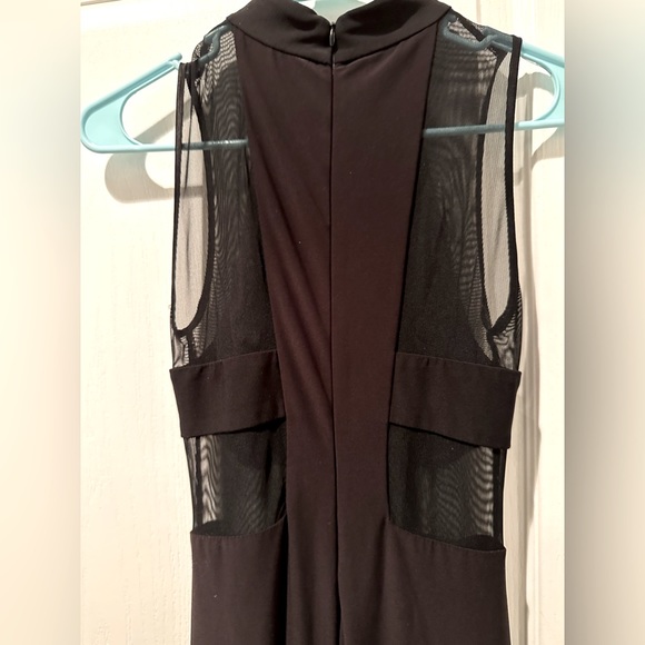 Betsy & Adam Sleeveless Mock Neck Illusion Bodice Jersey Gown w Mini Train B2 - Picture 7 of 8